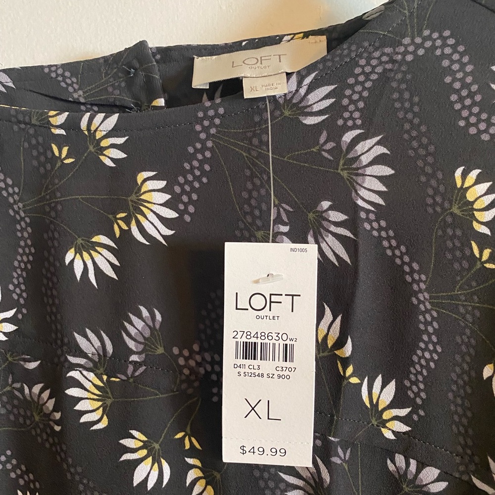 Loft blouse. - Picture 2 of 4